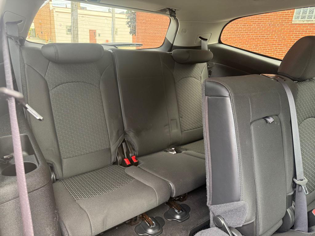 used 2009 Chevrolet Traverse car, priced at $5,590
