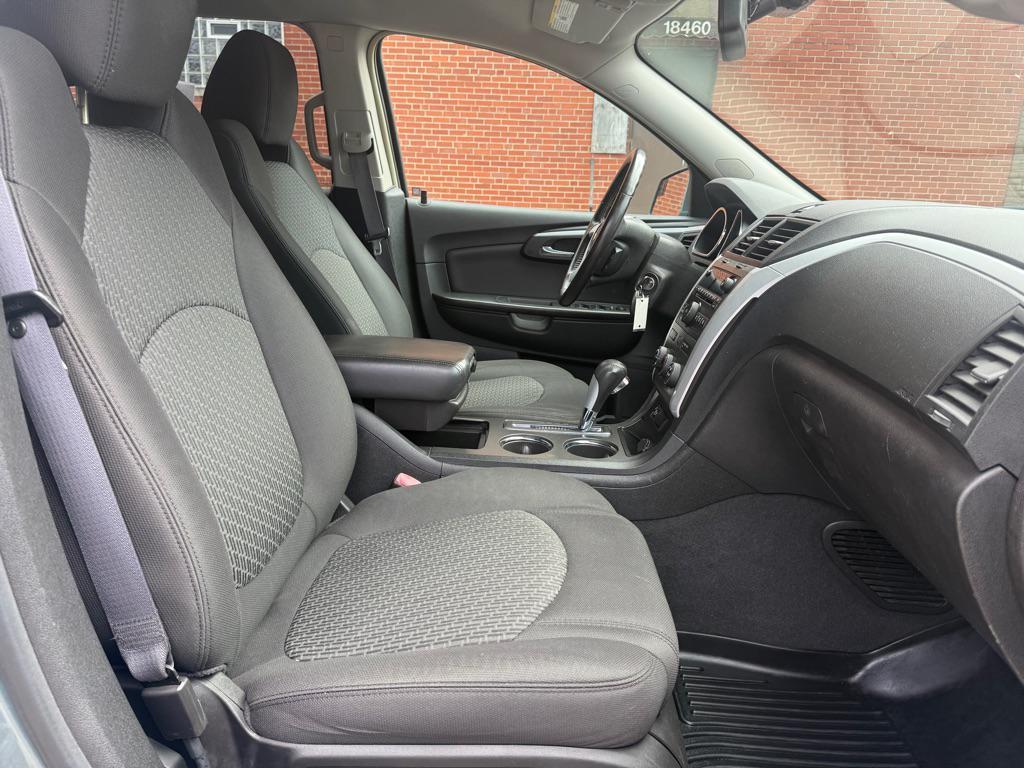 used 2009 Chevrolet Traverse car, priced at $5,590