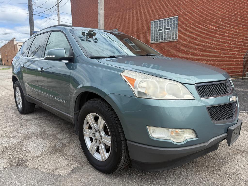 used 2009 Chevrolet Traverse car, priced at $5,590