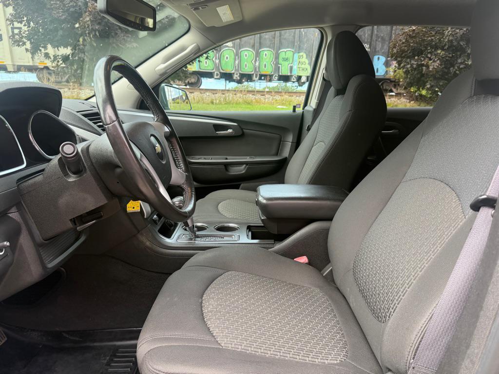used 2009 Chevrolet Traverse car, priced at $5,590