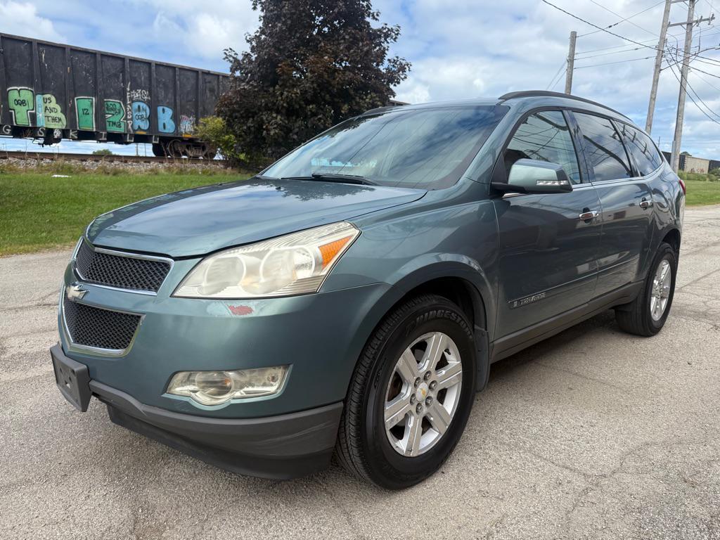used 2009 Chevrolet Traverse car, priced at $5,590