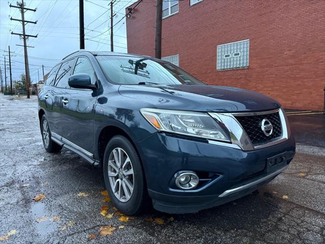 used 2015 Nissan Pathfinder car, priced at $9,990