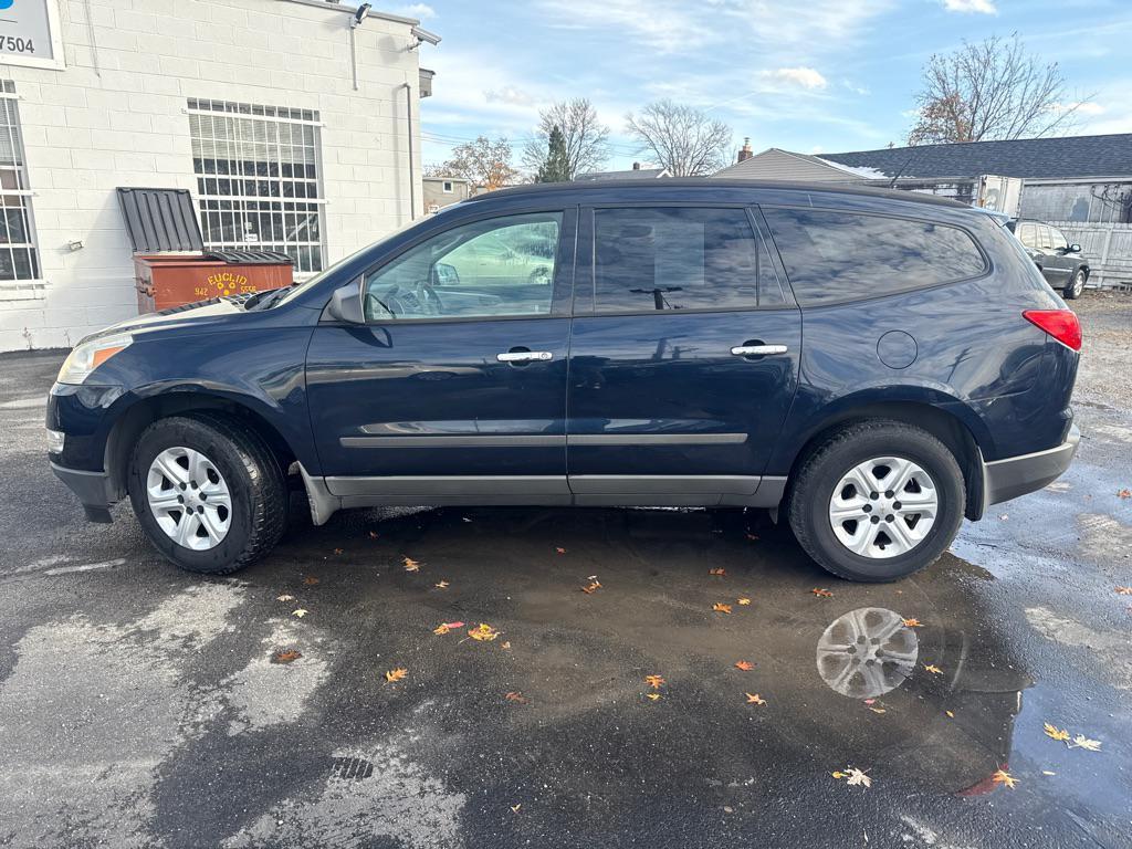 used 2011 Chevrolet Traverse car, priced at $3,590