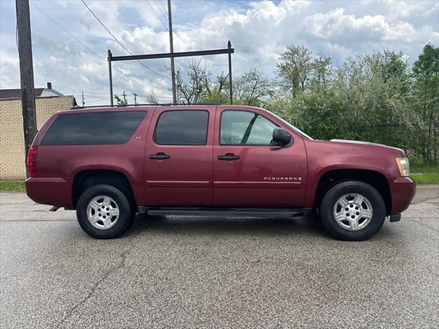 used 2008 Chevrolet Suburban car, priced at $10,990