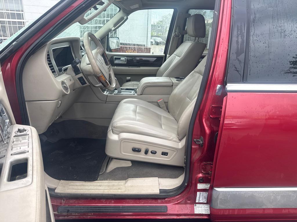 used 2008 Lincoln Navigator car, priced at $3,990