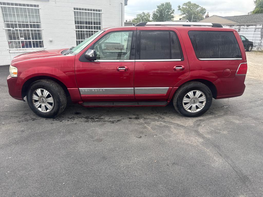 used 2008 Lincoln Navigator car, priced at $3,990