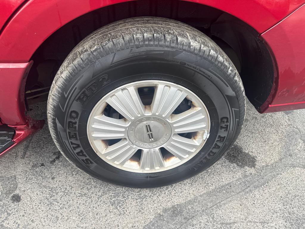 used 2008 Lincoln Navigator car, priced at $3,990