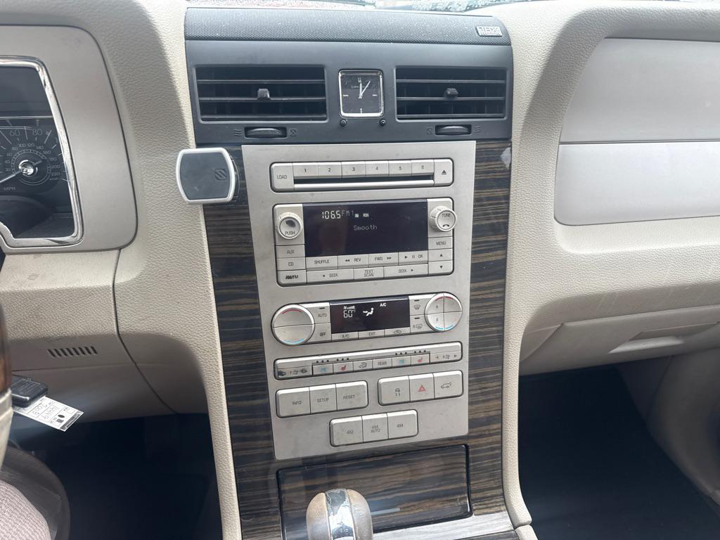 used 2008 Lincoln Navigator car, priced at $3,990