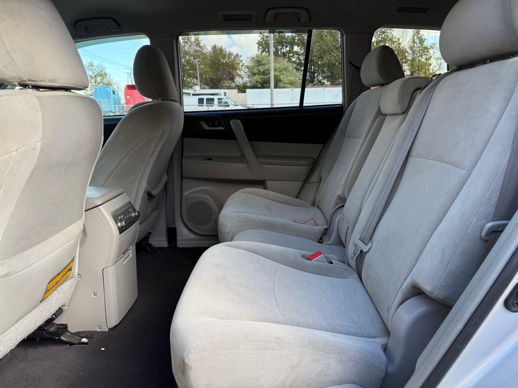 used 2012 Toyota Highlander car, priced at $11,990