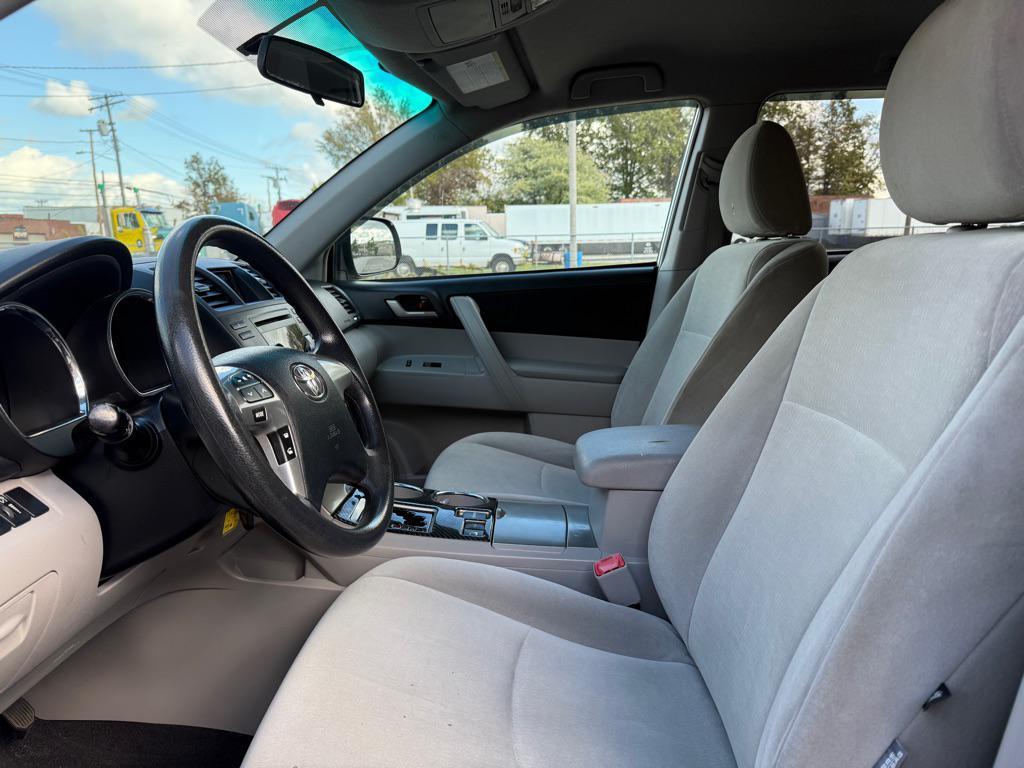 used 2012 Toyota Highlander car, priced at $11,990