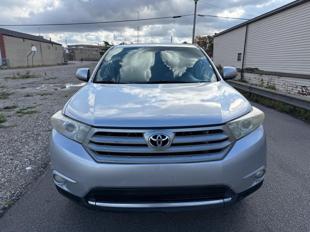 used 2012 Toyota Highlander car, priced at $11,990