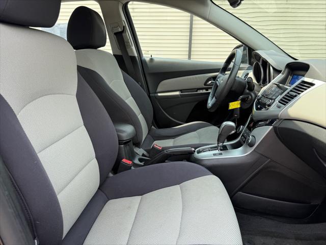 used 2014 Chevrolet Cruze car, priced at $4,590