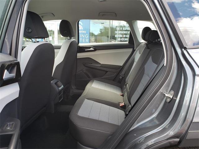 new 2025 Volkswagen Taos car