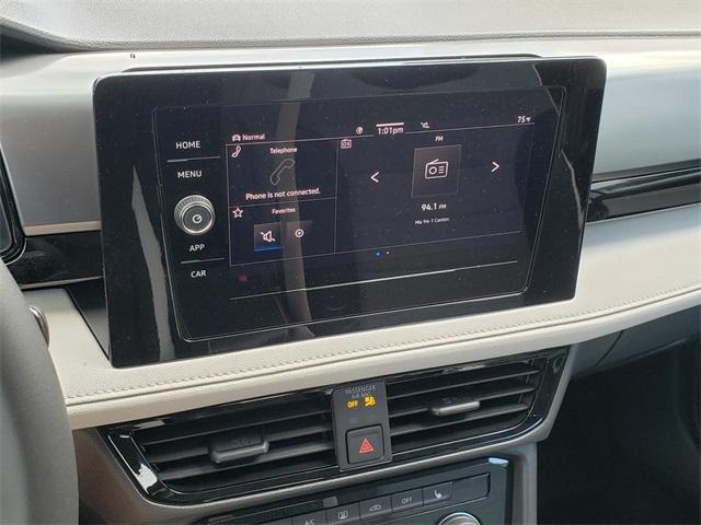 new 2025 Volkswagen Taos car