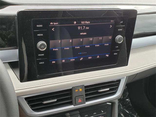 new 2025 Volkswagen Taos car