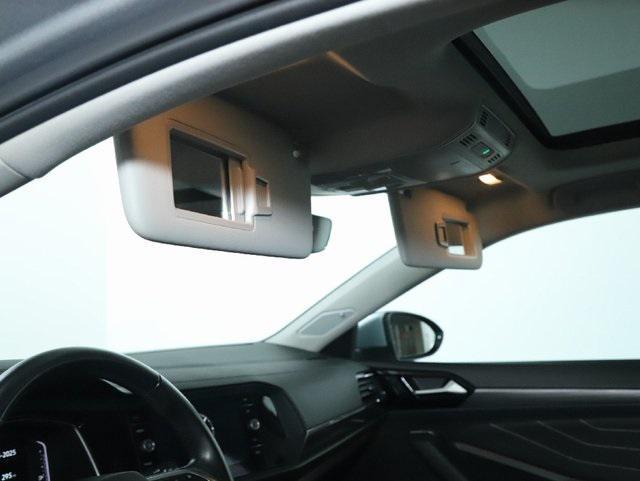 used 2022 Volkswagen Jetta car, priced at $21,322