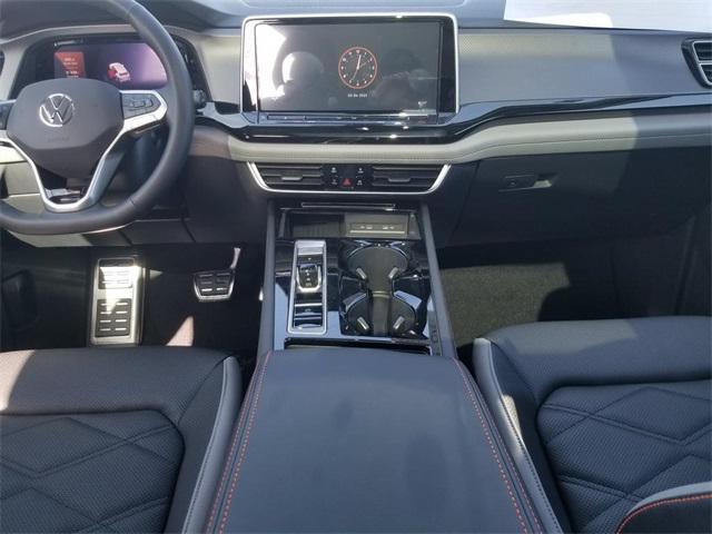 new 2025 Volkswagen Atlas car, priced at $45,723