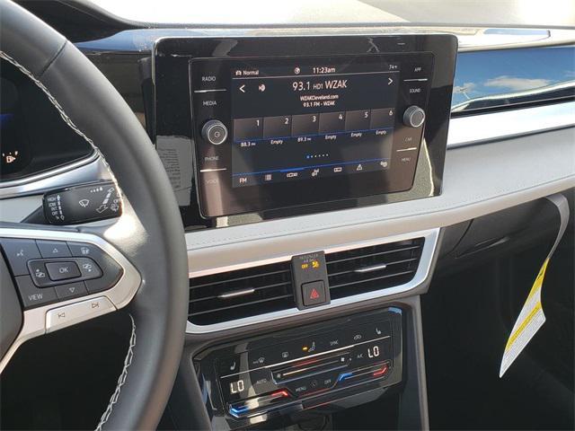 new 2025 Volkswagen Taos car