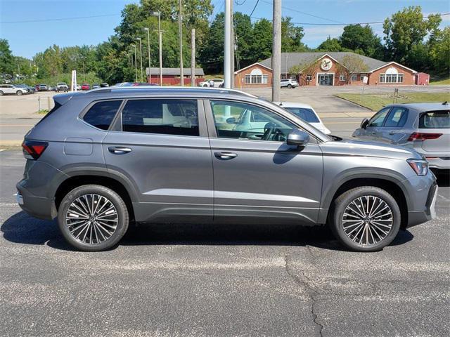 new 2025 Volkswagen Taos car