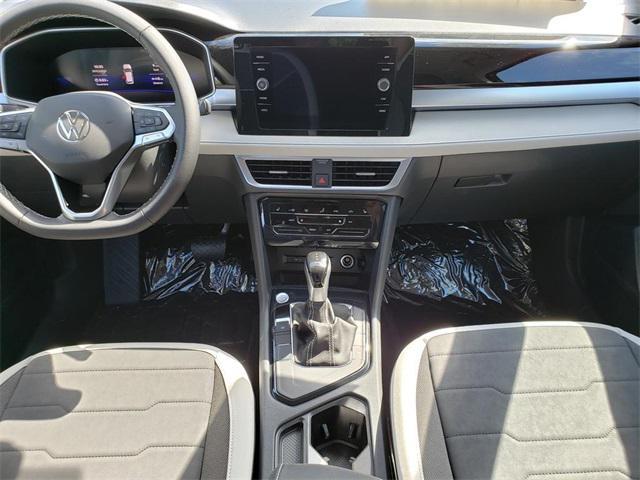 new 2025 Volkswagen Taos car
