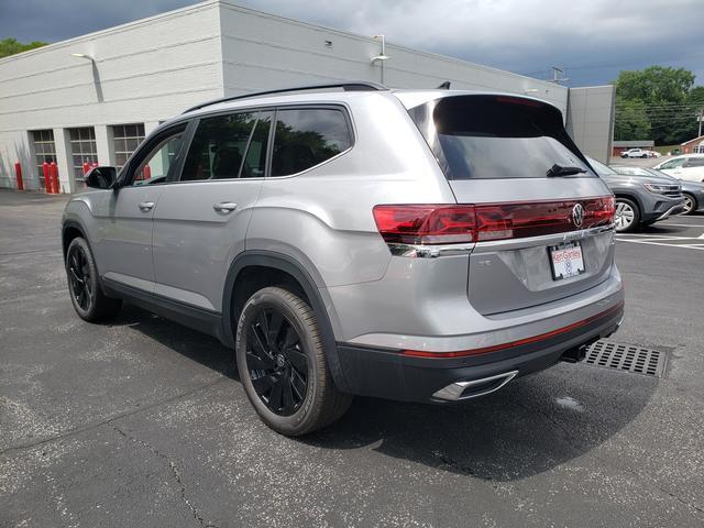 new 2024 Volkswagen Atlas car, priced at $40,940