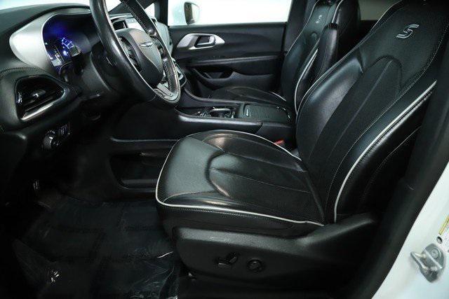 used 2021 Chrysler Pacifica Hybrid car, priced at $24,979