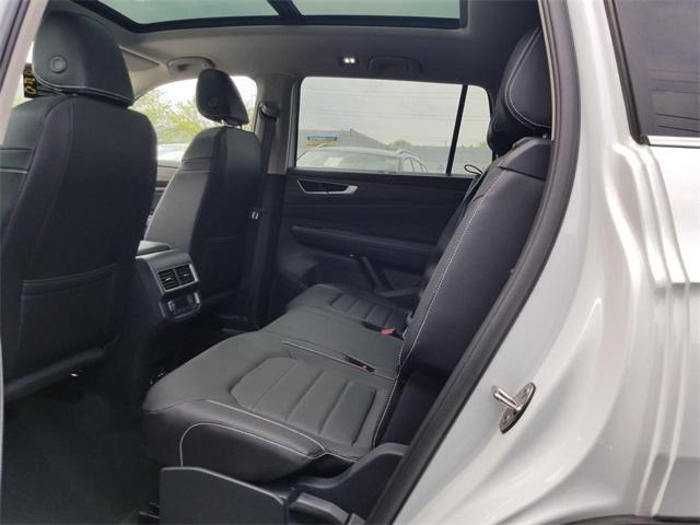 new 2025 Volkswagen Atlas car, priced at $48,828