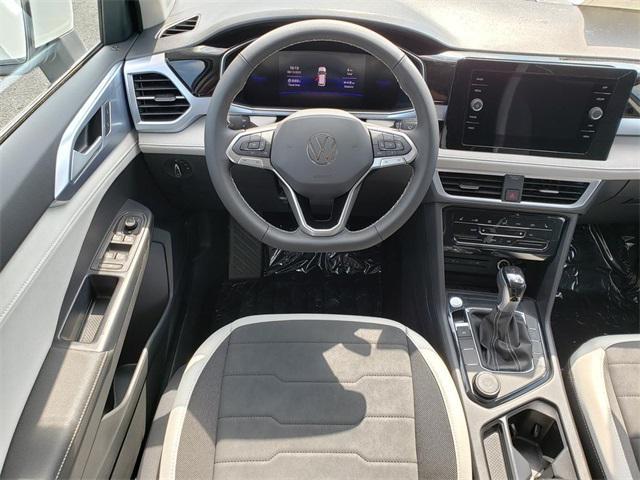 new 2025 Volkswagen Taos car