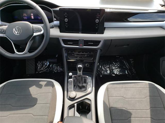 new 2025 Volkswagen Taos car