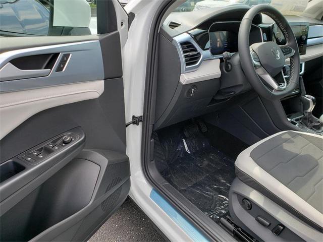 new 2025 Volkswagen Taos car
