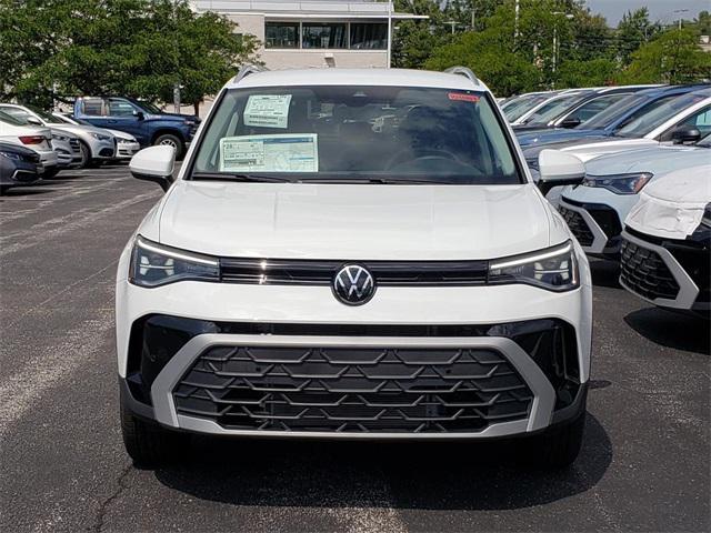 new 2025 Volkswagen Taos car