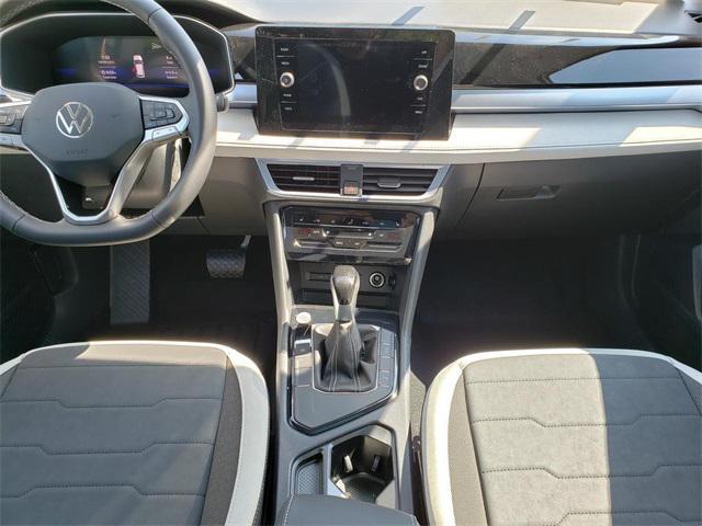 new 2025 Volkswagen Taos car