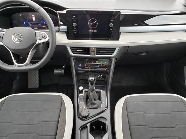 new 2025 Volkswagen Taos car