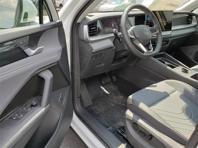 new 2025 Volkswagen Tiguan car, priced at $33,156