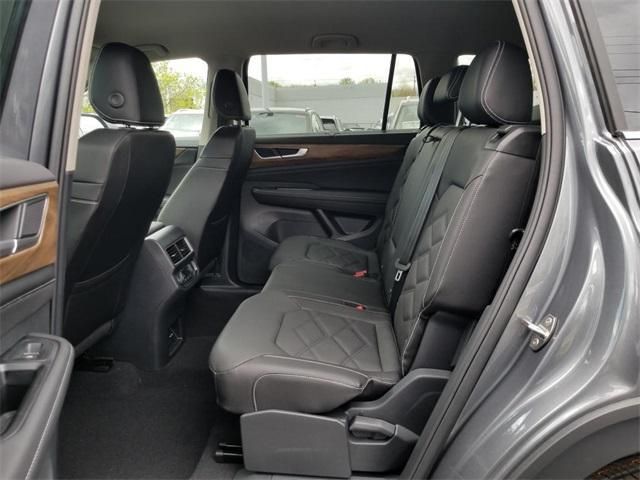 new 2025 Volkswagen Atlas car, priced at $45,418