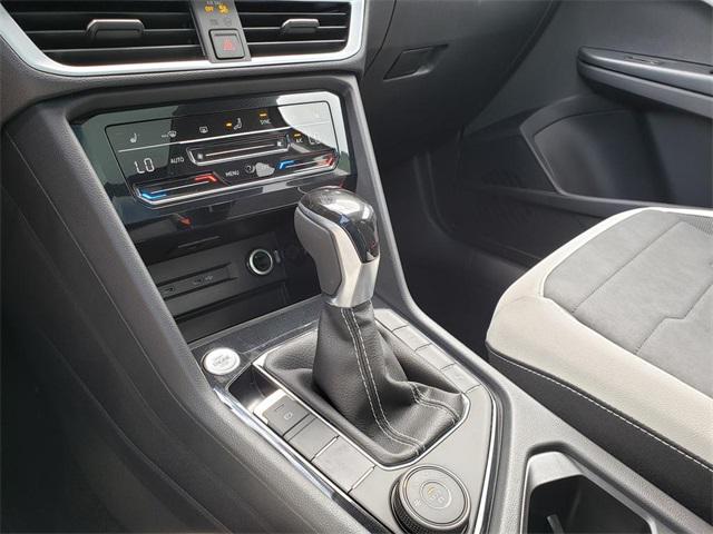 new 2025 Volkswagen Taos car