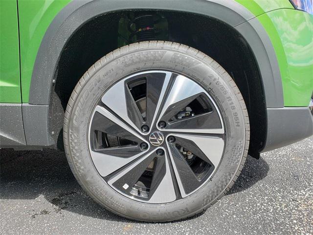 new 2025 Volkswagen Taos car