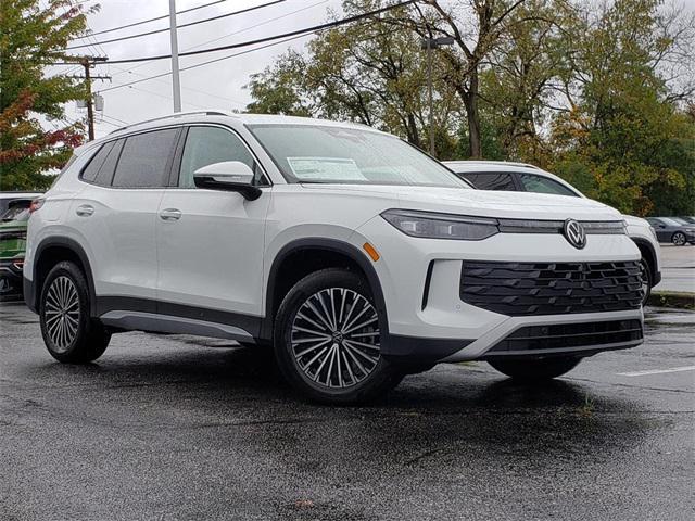 new 2025 Volkswagen Tiguan car, priced at $31,639