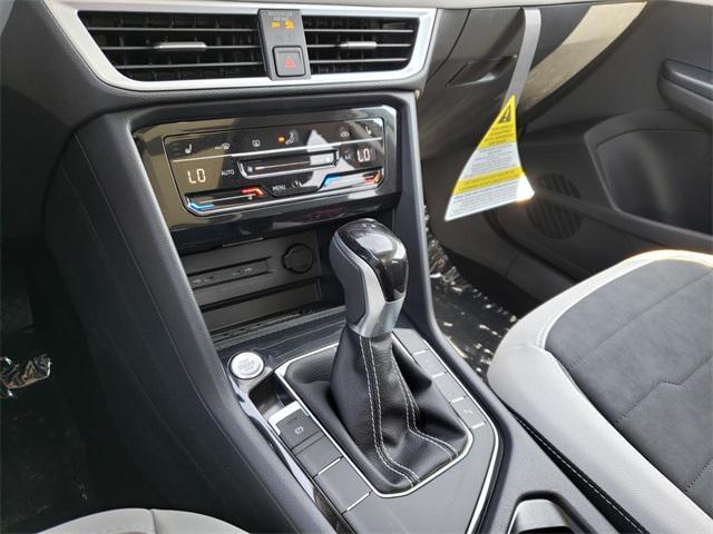 new 2025 Volkswagen Taos car