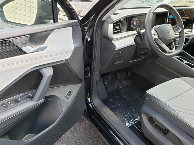 new 2025 Volkswagen Tiguan car, priced at $34,077