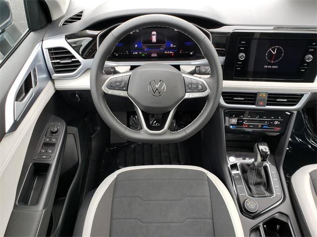 new 2025 Volkswagen Taos car
