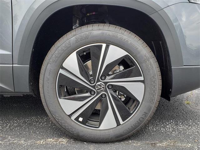 new 2025 Volkswagen Taos car
