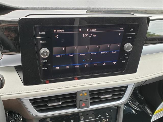 new 2025 Volkswagen Taos car