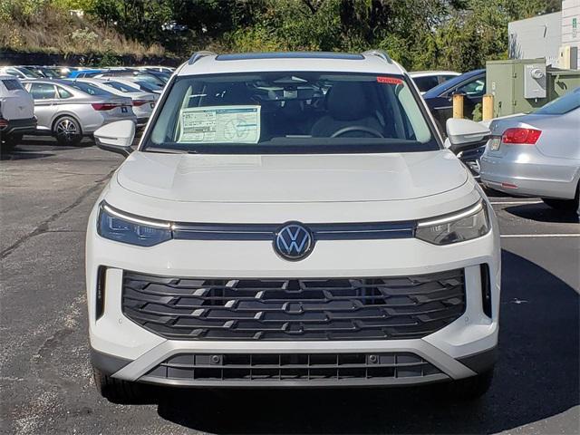new 2025 Volkswagen Tiguan car, priced at $35,355