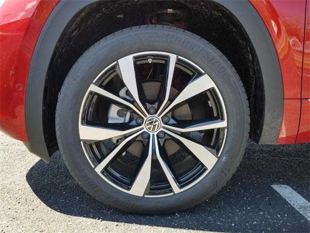 new 2024 Volkswagen Atlas Cross Sport car, priced at $52,445