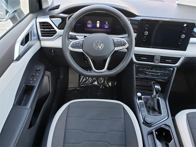 new 2025 Volkswagen Taos car