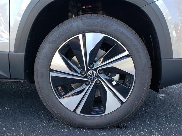 new 2025 Volkswagen Taos car