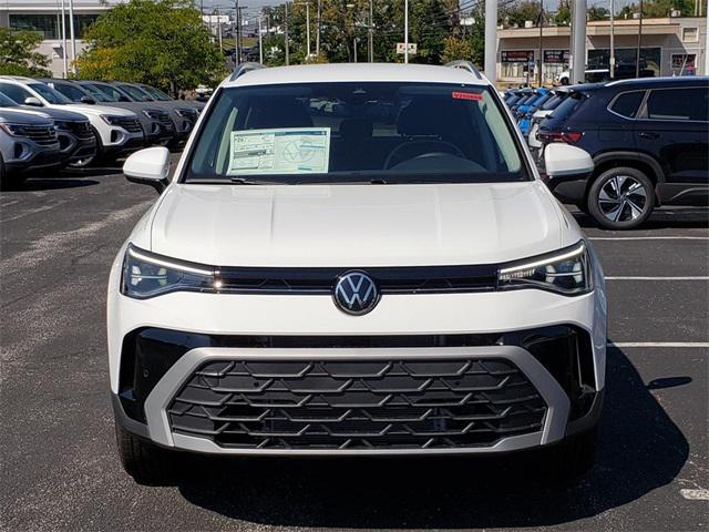new 2025 Volkswagen Taos car