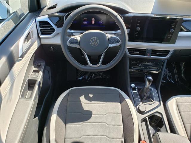 new 2025 Volkswagen Taos car