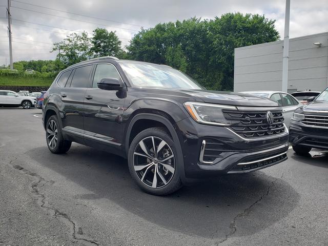 new 2024 Volkswagen Atlas car, priced at $54,371